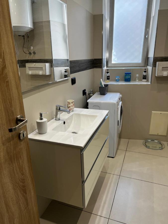Casa Anita Apartment Napoli Bagian luar foto